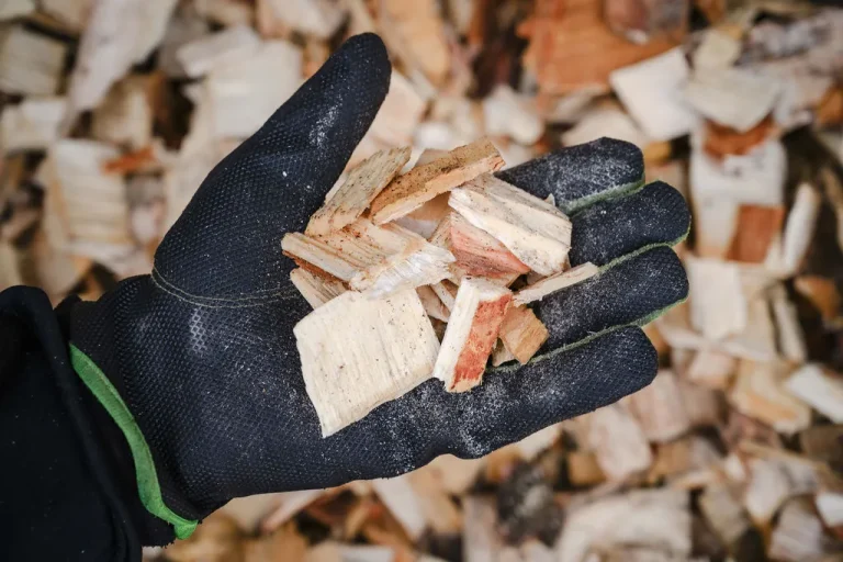 Stambi medienos skiedra